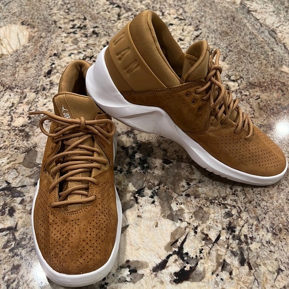Jordan Other - Men’s tan suede camel color Nike Air Jordan tennis shoes, size 8 1/2